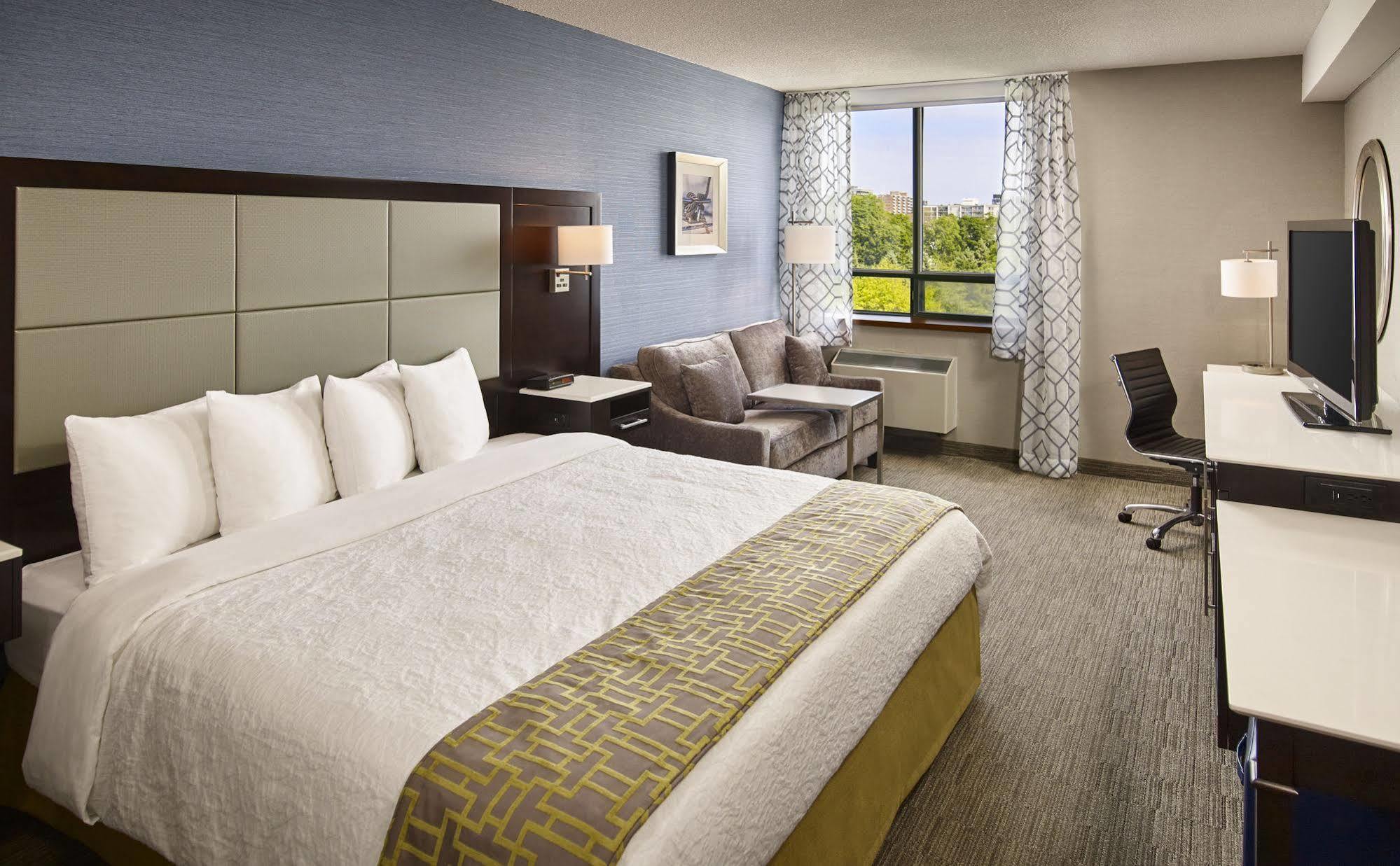 Hotel Waterfront Downtown